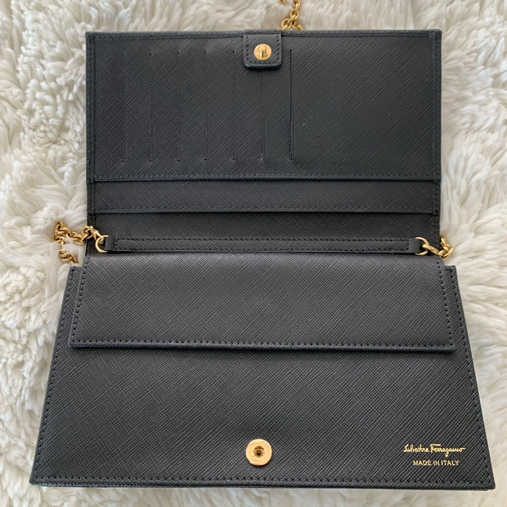 Salvatore Ferragamo Vara Wallet on Chain - Picture 8 of 8